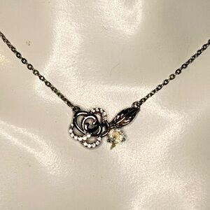 925 Sterling Silver Rose‎ Necklace With Leaf and Clear Stone Vintage Dainty